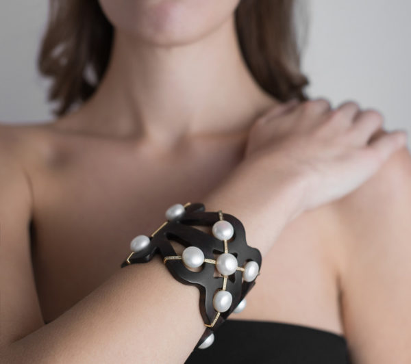 Gold, Diamond and Pearl Ebony Bracelet